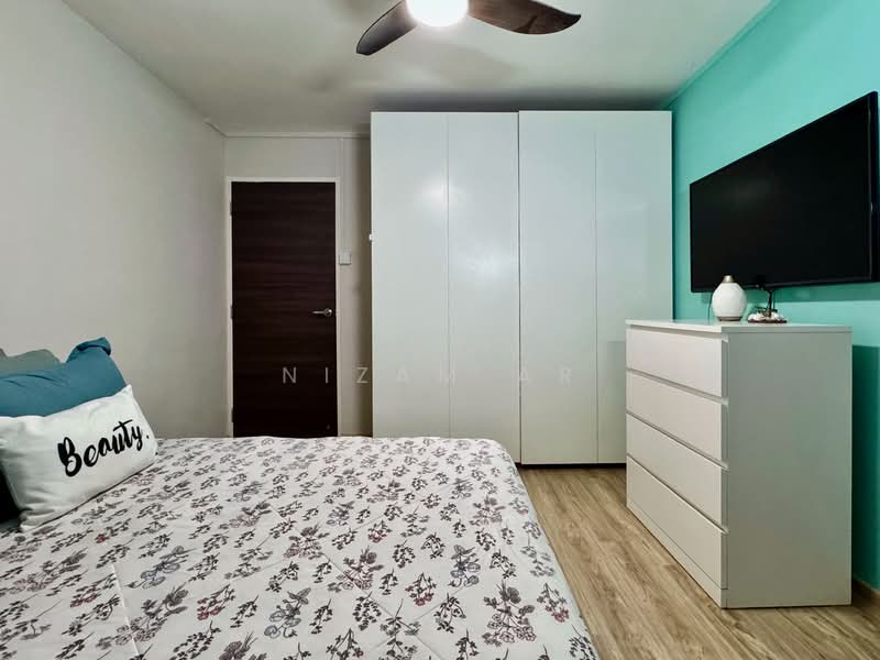 656 Yishun Avenue 4 HDB Flat For Sale at S$ 550,000 | PropertyGuru Singapore - Bedroom
