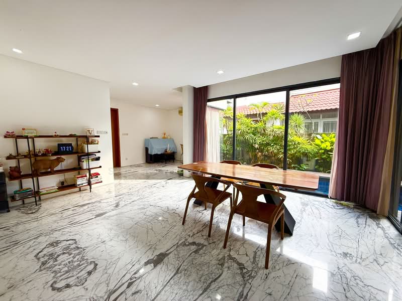 ⭐️Hong Leong Garden⭐️ Beautiful Semi Detached Huge 8000sqft, West Coast Park, 6 Bedrooms, 8,000 sqft, Semi-Detached House For Rent, by Sean Zhong, 500064516 - Living Room - PropertyGuru.com.sg