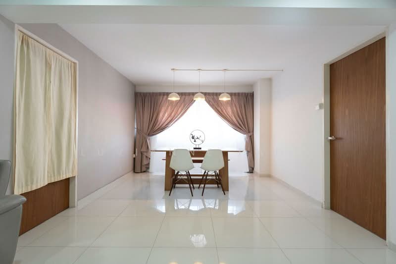 164 Bishan Street 13 HDB Flat For Sale at S$ 978,000 | PropertyGuru Singapore - Dining Room