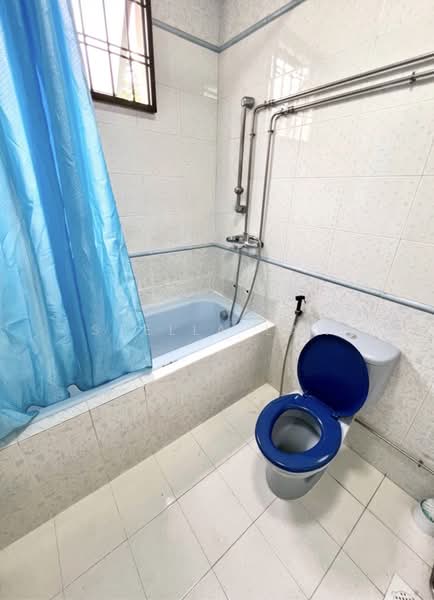 Villas Laguna, 366 Upper East Coast Road, Room Rental, 120 sqft, Condominium For Rent, by Stella Law, 500064518 - Master Bathroom - PropertyGuru.com.sg