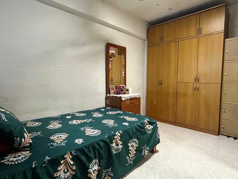 405 Hougang Avenue 10 HDB Flat For Sale at S$ 638,888 | PropertyGuru Singapore - Bedroom