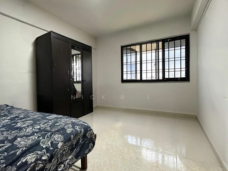 405 Hougang Avenue 10 HDB Flat For Sale at S$ 638,888 | PropertyGuru Singapore - Bedroom