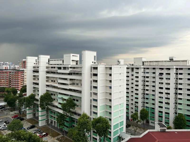 405 Hougang Avenue 10 HDB Flat For Sale at S$ 638,888 | PropertyGuru Singapore - Exterior
