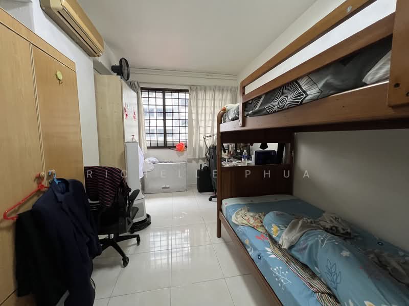 141 Serangoon North Avenue 2 HDB Flat For Sale at S$ 780,000 | PropertyGuru Singapore - Common Bedroom 1