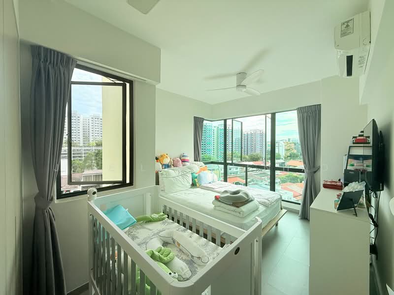 Palm Gardens Condominium For Sale at S$ 1,400,000 | PropertyGuru Singapore - Bedroom