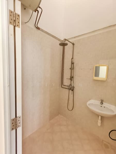 Bedok Terra, Bedok Terra, 4 Bedrooms, 2,500 sqft, Terraced House For Rent, by Joey Tan, 500064562 - Bathroom - PropertyGuru.com.sg