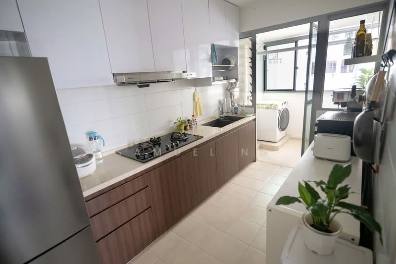 477A Upper Serangoon View HDB Flat For Sale at S$ 789,888 | PropertyGuru Singapore - Kitchen