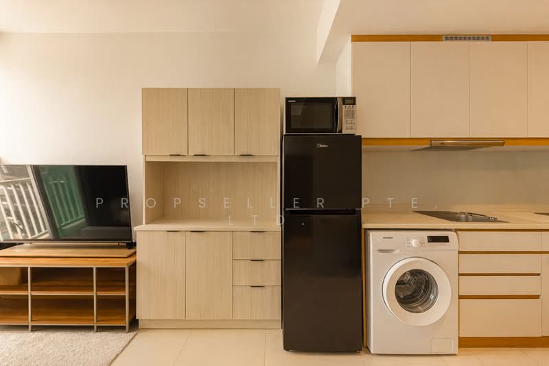 The Interweave Condominium For Sale at S$ 738,888 | PropertyGuru Singapore - Kitchen