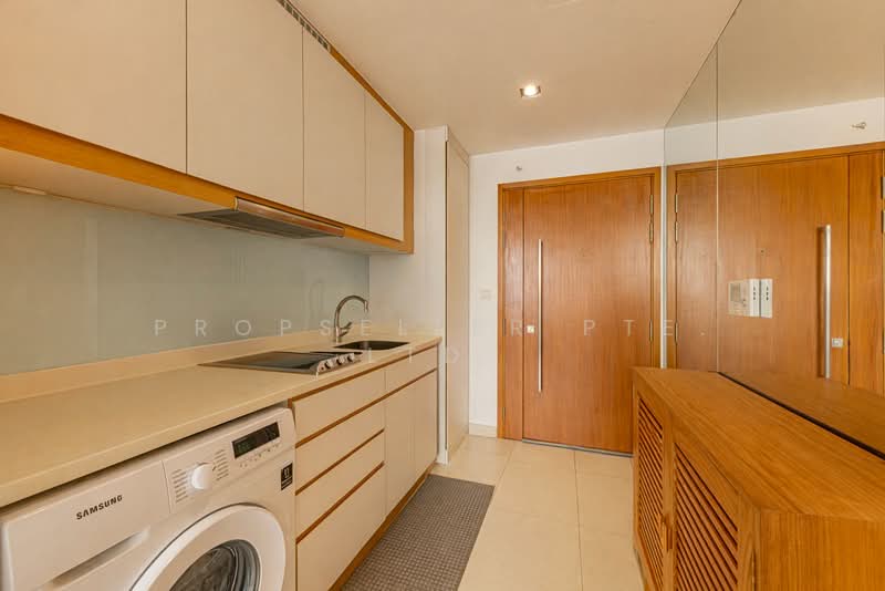 The Interweave Condominium For Sale at S$ 738,888 | PropertyGuru Singapore - Kitchen