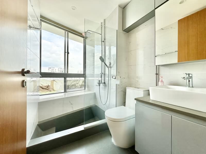 Beacon Heights, 8 Mar Thoma Road, 2 Bedrooms, 926 sqft, Condominium For Rent, by Raymond Koh, 500064571 - Master Bath - PropertyGuru.com.sg