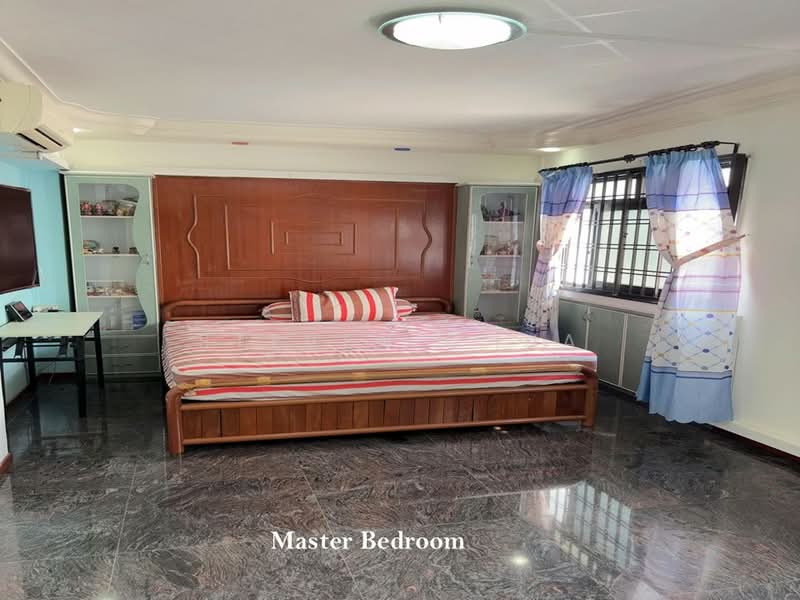 530 Jelapang Road HDB Flat For Sale at S$ 1,188,888 | PropertyGuru Singapore - Master Bedroom