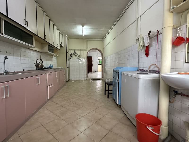 50 Telok Blangah Drive HDB Flat For Sale at S$ 649,000 | PropertyGuru Singapore - Kitchen