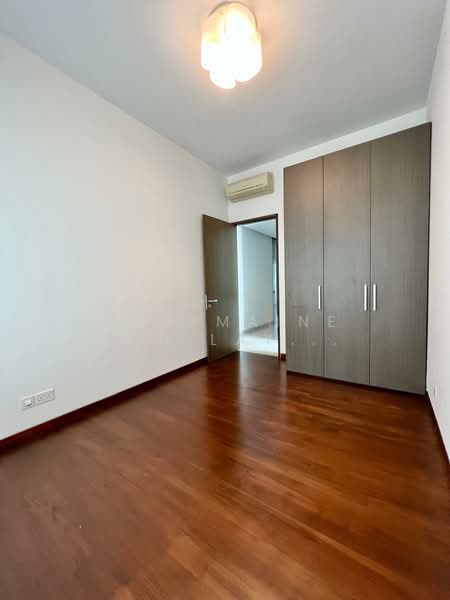 Duchess Residences Condominium For Sale at S$ 3,800,000 | PropertyGuru Singapore - Bedroom