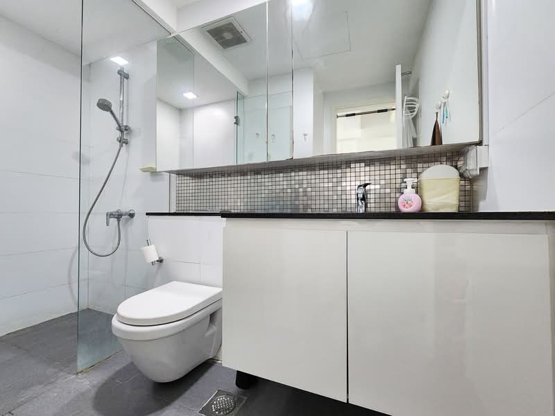 The Minton Condominium For Sale at S$ 2,568,888 | PropertyGuru Singapore - Bathroom
