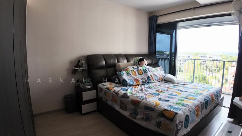 748A Bedok Reservoir Crescent HDB Flat For Sale at S$ 1,300,000 | PropertyGuru Singapore - Bedroom