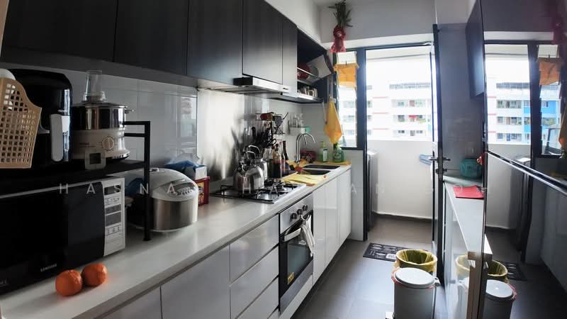 748A Bedok Reservoir Crescent HDB Flat For Sale at S$ 1,300,000 | PropertyGuru Singapore - Kitchen