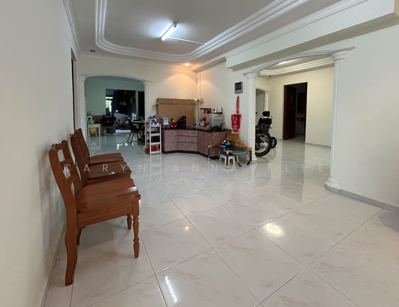 Rare spacious Executive Apartment EA near Woodlands MRT, , 4 Bedrooms, 1,582 sqft, HDB Flat For Sale, by Caryn Annabelle Ho, 500064620 - Living Room - PropertyGuru.com.sg