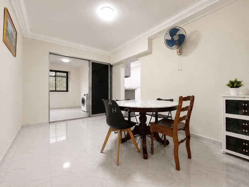 Rare spacious Executive Apartment EA near Woodlands MRT, , 4 Bedrooms, 1,582 sqft, HDB Flat For Sale, by Caryn Annabelle Ho, 500064620 - Dining Room - PropertyGuru.com.sg