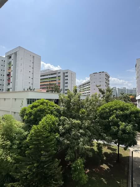 351 Yishun Avenue 11 HDB Flat For Sale at S$ 1,000,000 | PropertyGuru Singapore - Exterior