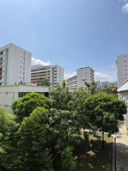 351 Yishun Avenue 11 HDB Flat For Sale at S$ 1,000,000 | PropertyGuru Singapore - Exterior