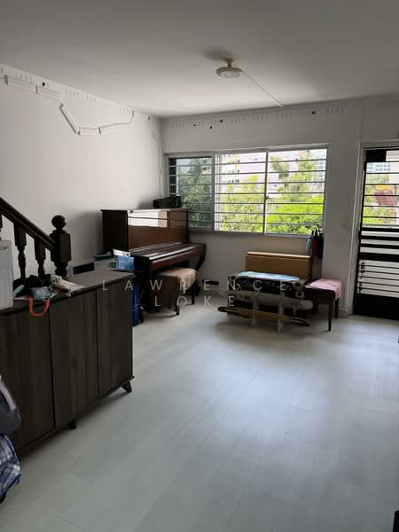 351 Yishun Avenue 11 HDB Flat For Sale at S$ 1,000,000 | PropertyGuru Singapore - Living Room