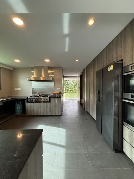 Holland Village modern beautiful home, Modern Home Near Holland Village, 5 Bedrooms, 11,500 sqft, Good Class Bungalow For Rent, by Gwendolyn Xu ( 徐瀞 ), 500064635 - Kitchen - PropertyGuru.com.sg