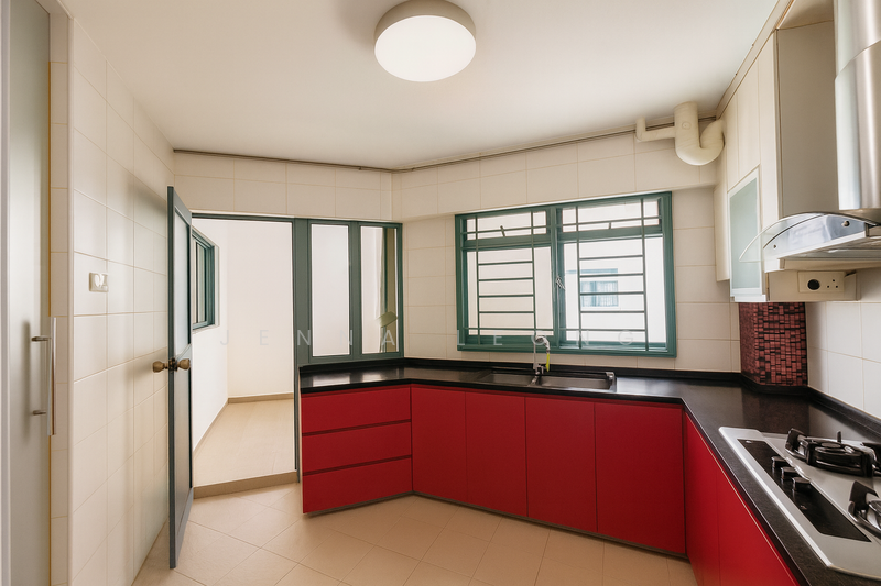 453 Choa Chu Kang Avenue 4 HDB Flat For Sale at S$ 808,000 | PropertyGuru Singapore - Kitchen