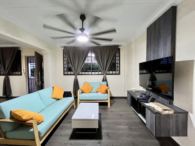 826 Jurong West Street 81, 826 Jurong West Street 81, 3 Bedrooms, 1,001 sqft, HDB Flat For Sale, by Mumu Shih 施沐融, 500064654 - Living Room - PropertyGuru.com.sg