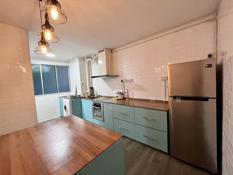 826 Jurong West Street 81, 826 Jurong West Street 81, 3 Bedrooms, 1,001 sqft, HDB Flat For Sale, by Mumu Shih 施沐融, 500064654 - Kitchen - PropertyGuru.com.sg