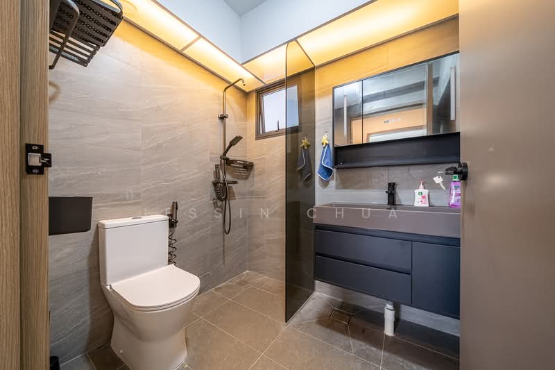 227B Bartley Walk, Bartley Walk, 3 Bedrooms, 1,249 sqft, HDB Flat For Rent, by Jessin Chua, 500064669 - Bathroom - PropertyGuru.com.sg