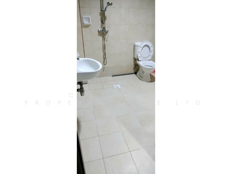 Eng Kong Crescent, Eng Kong Crescent, Room Rental, 250 sqft, Semi-Detached House For Rent, by CHERLYN, 500064673 - Bathroom - PropertyGuru.com.sg