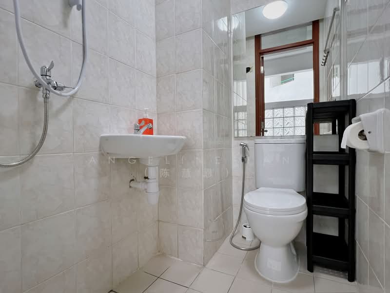 Southaven II, 33 Hindhede Walk, Room Rental, 80 sqft, Condominium For Rent, by Angeline Tan (陈慧恩）, 500064687 - Bathroom - PropertyGuru.com.sg