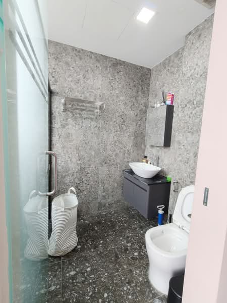 Freehold 3 Bedroom 2 Bathroom With Utility Condo (The Morning Glory) Near Nex Mall & Kovan MRT, , 3 Bedrooms, 1,065 sqft, Condominium For Sale, by Michael Seah, 500064689 - PropertyGuru.com.sg