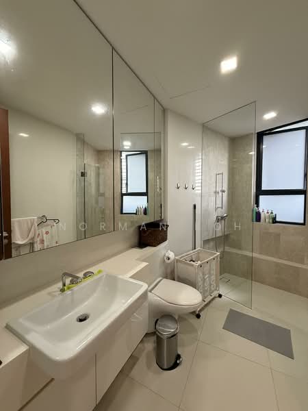 d'Leedon (Former Farrer Court), 13 Leedon Heights, 3 Bedrooms, 1,722 sqft, Condominium For Rent, by Norman Koh, 500064708 - Bathroom - PropertyGuru.com.sg