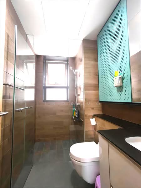 The Tre Ver Condominium For Sale at S$ 2,460,000 | PropertyGuru Singapore - Bathroom
