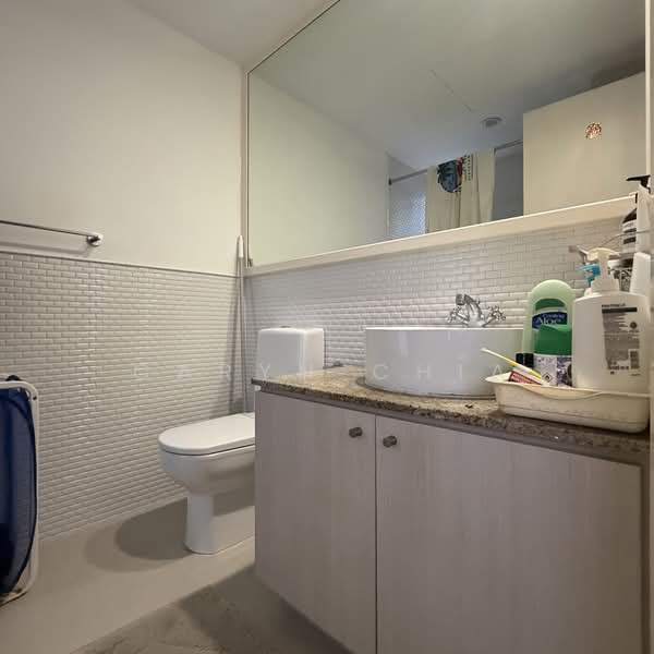 The Springside, Springside Walk, 6 Bedrooms, 3,488 sqft, Terraced House For Rent, by Caryn Chia, 500064722 - Bathroom - PropertyGuru.com.sg