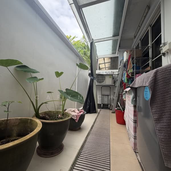 The Springside, Springside Walk, 6 Bedrooms, 3,488 sqft, Terraced House For Rent, by Caryn Chia, 500064722 - Balcony - PropertyGuru.com.sg