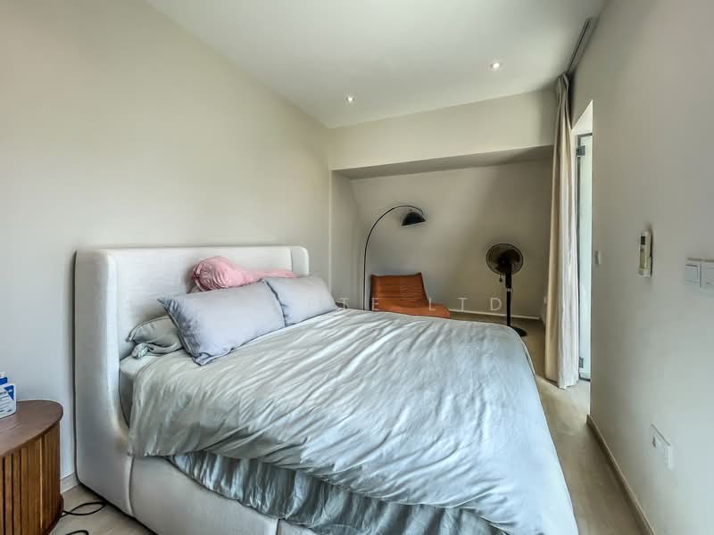 ⭐ Freehold 3-Bedder Penthouse for Sale, Minutes Walk to MRT! ⭐ Apartment For Sale at S$ 1,880,000 | PropertyGuru Singapore - Bedroom