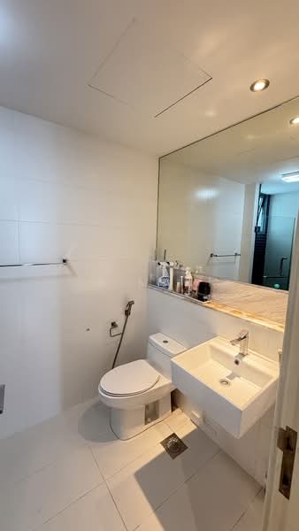 Ferraria Park Condo, 8 Flora Drive, 3 Bedrooms, 1,216 sqft, Condominium For Rent, by Sk Mani, 500064730 - Bathroom - PropertyGuru.com.sg