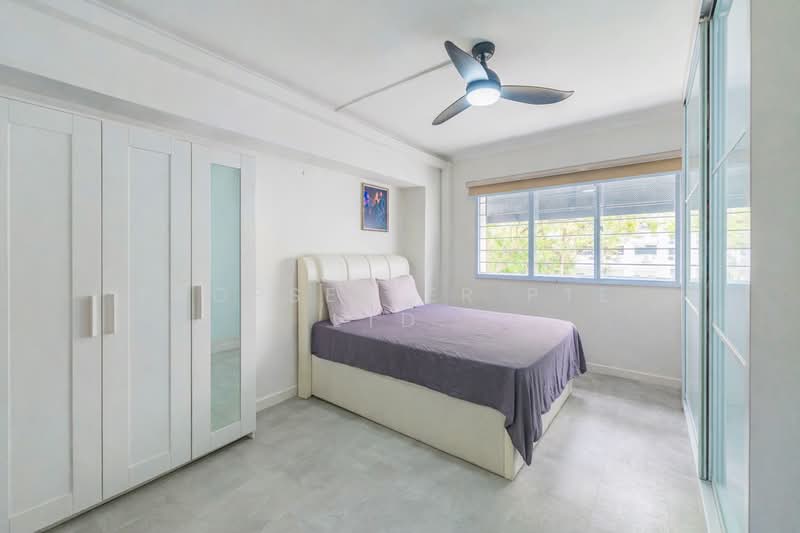 754 Woodlands Circle HDB Flat For Sale at S$ 610,000 | PropertyGuru Singapore - Bedroom
