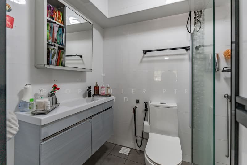 754 Woodlands Circle HDB Flat For Sale at S$ 610,000 | PropertyGuru Singapore - Bathroom