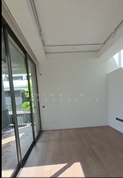 10 Evelyn Condominium For Sale at S$ 3,439,000 | PropertyGuru Singapore - Balcony