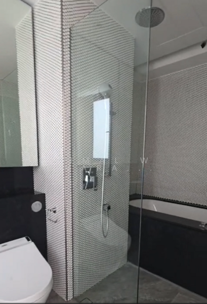 10 Evelyn Condominium For Sale at S$ 3,439,000 | PropertyGuru Singapore - Bathroom