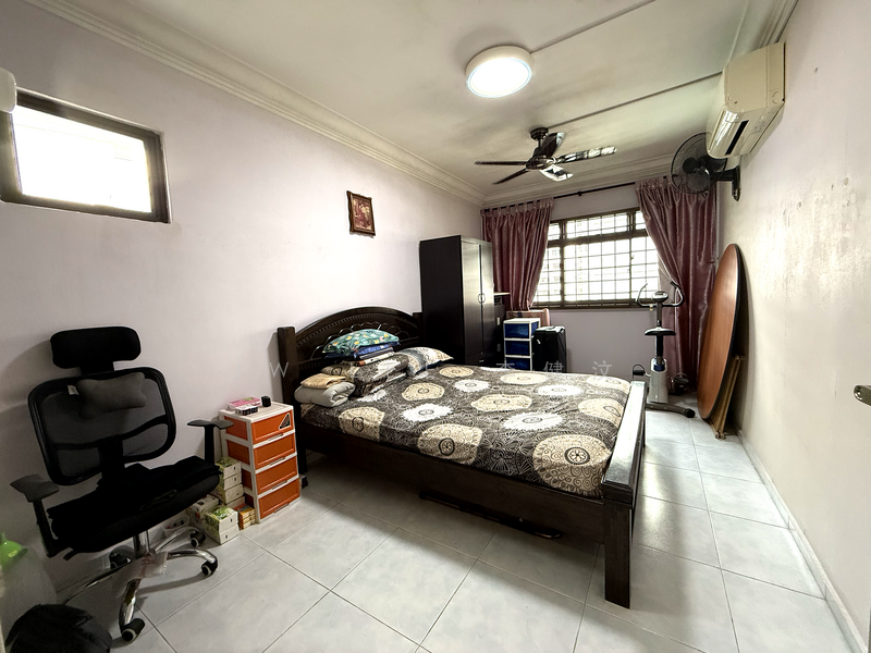 943 Hougang Street 92 HDB Flat For Sale at S$ 788,000 | PropertyGuru Singapore - Bedroom