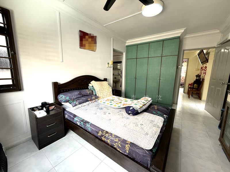 943 Hougang Street 92 HDB Flat For Sale at S$ 788,000 | PropertyGuru Singapore - Bedroom