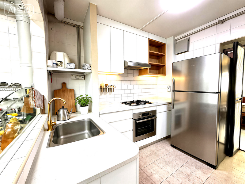 943 Hougang Street 92 HDB Flat For Sale at S$ 788,000 | PropertyGuru Singapore - Kitchen