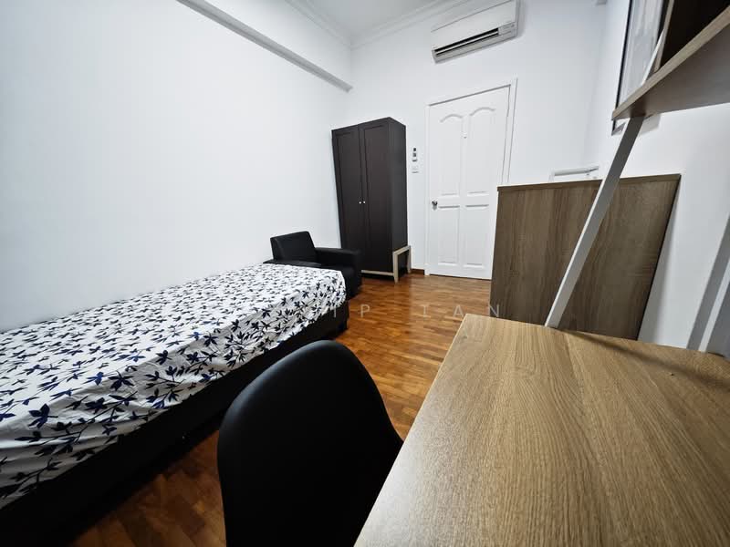 The Sunny Spring, 50 Lorong 40 Geylang, Room Rental, 130 sqft, Apartment For Rent, by Philip Tan, 500064751 - Bedroom - PropertyGuru.com.sg