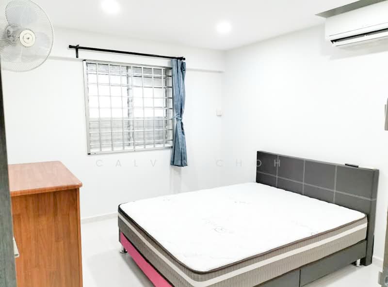 329 Ang Mo Kio Avenue 3, 329 Ang Mo Kio Avenue 3, 2 Bedrooms, 785 sqft, HDB Flat For Rent, by Calvin Choh, 500064755 - Bedroom - PropertyGuru.com.sg