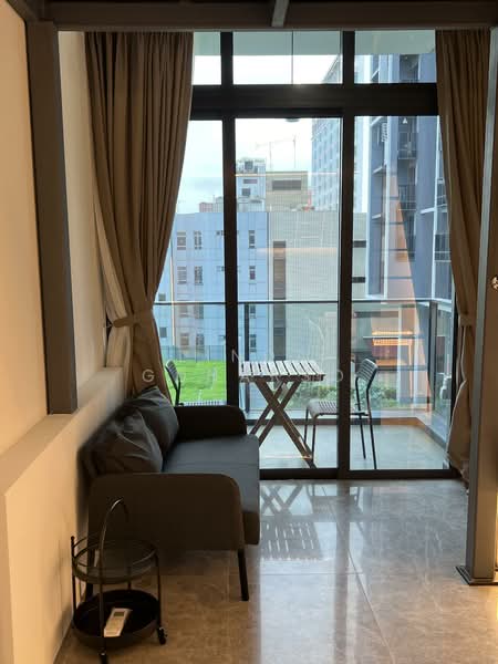 The M, 30 Middle Road, 2 Bedrooms, 525 sqft, Condominium For Rent, by Linda Gunarso, 500064759 - Balcony - PropertyGuru.com.sg