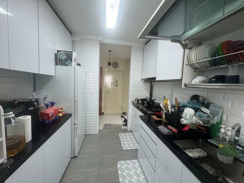 453 Yishun Street 41 HDB Flat For Sale at S$ 600,000 | PropertyGuru Singapore - Kitchen